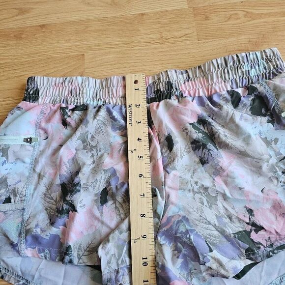 Fabletics womens Sz M multicolor floral maggie shorts - Picture 6 of 7